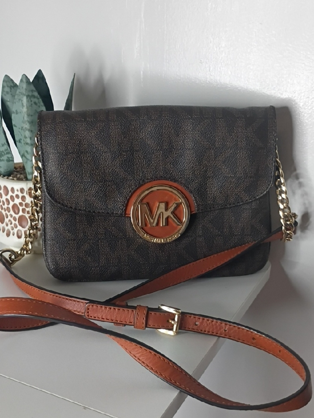 Michael Kors Fulton Flap Gusset Crossbody Ba